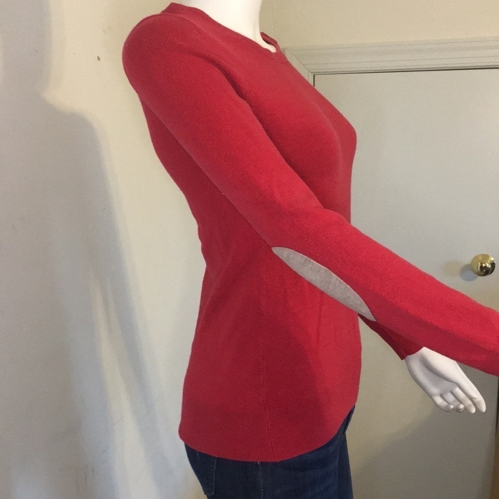 Banana Republic Red Sweater - Picture 5 of 10